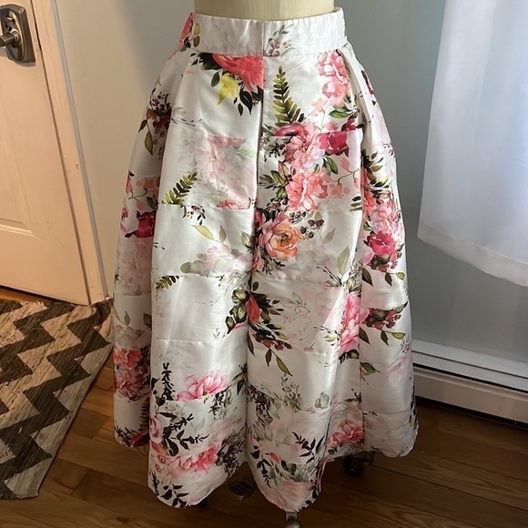 eShakti Fully Lined Floral Fancy Skirt with Pockets Size 2X 20W - Picture 12 of 12